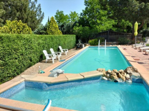 Le clos des cigales les lauriers roses